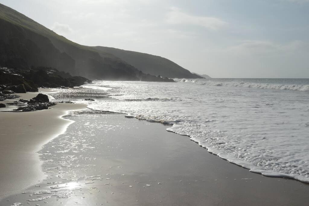 Galwad Y Mor A Coastal Escape In Pembrokeshire'S National Parks Villa Lamphey Exterior photo